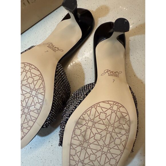 Badgley Mischka Jewel Kitten Heels Women's - Picture 4 of 7